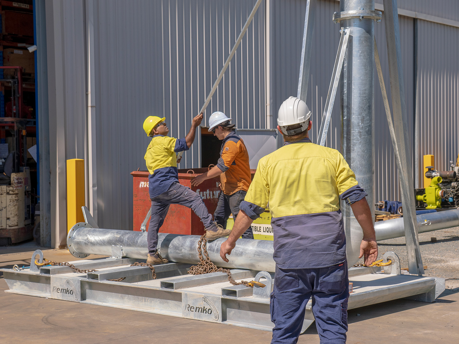 Pre-assembly_StandPipe_Crew
